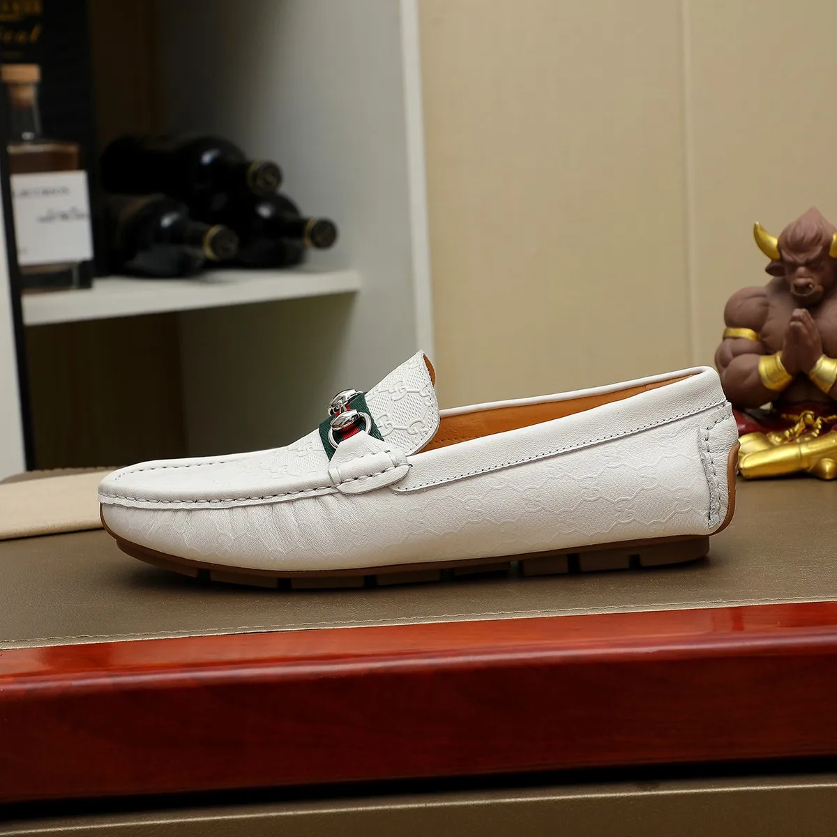 Men's shoes 💰360💰💰GUCCI Gucci official website synchronizes the latest model 🛃The upper is made of imported cowhide, 🐷leather lining, rubber outsole, 🎩🎩top-notch handcrafted workmanship with fine stitches and threads🔍definitely satisfy those perfectionist men who pursue high luxury quality 👏 Colors available! Code number 38-45 Large quantity in stock